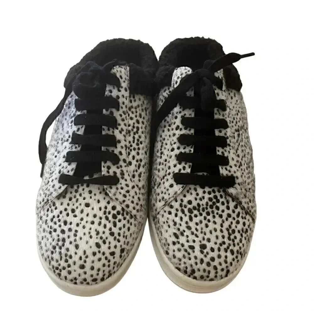 Rampage Women's Scott Sneaker Faux Fur Black White  Padded Insole 
SZ 7M